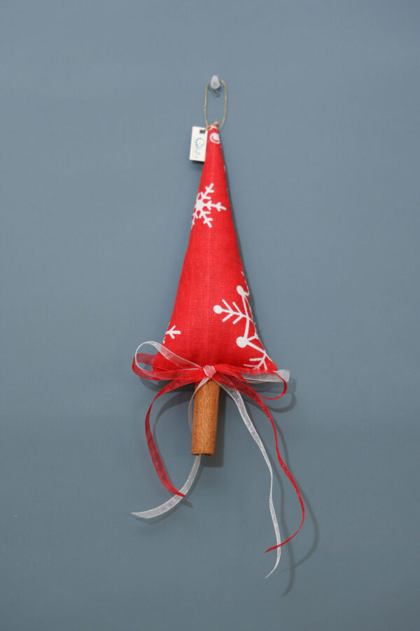 Cinnamon Scented Christmas Tree